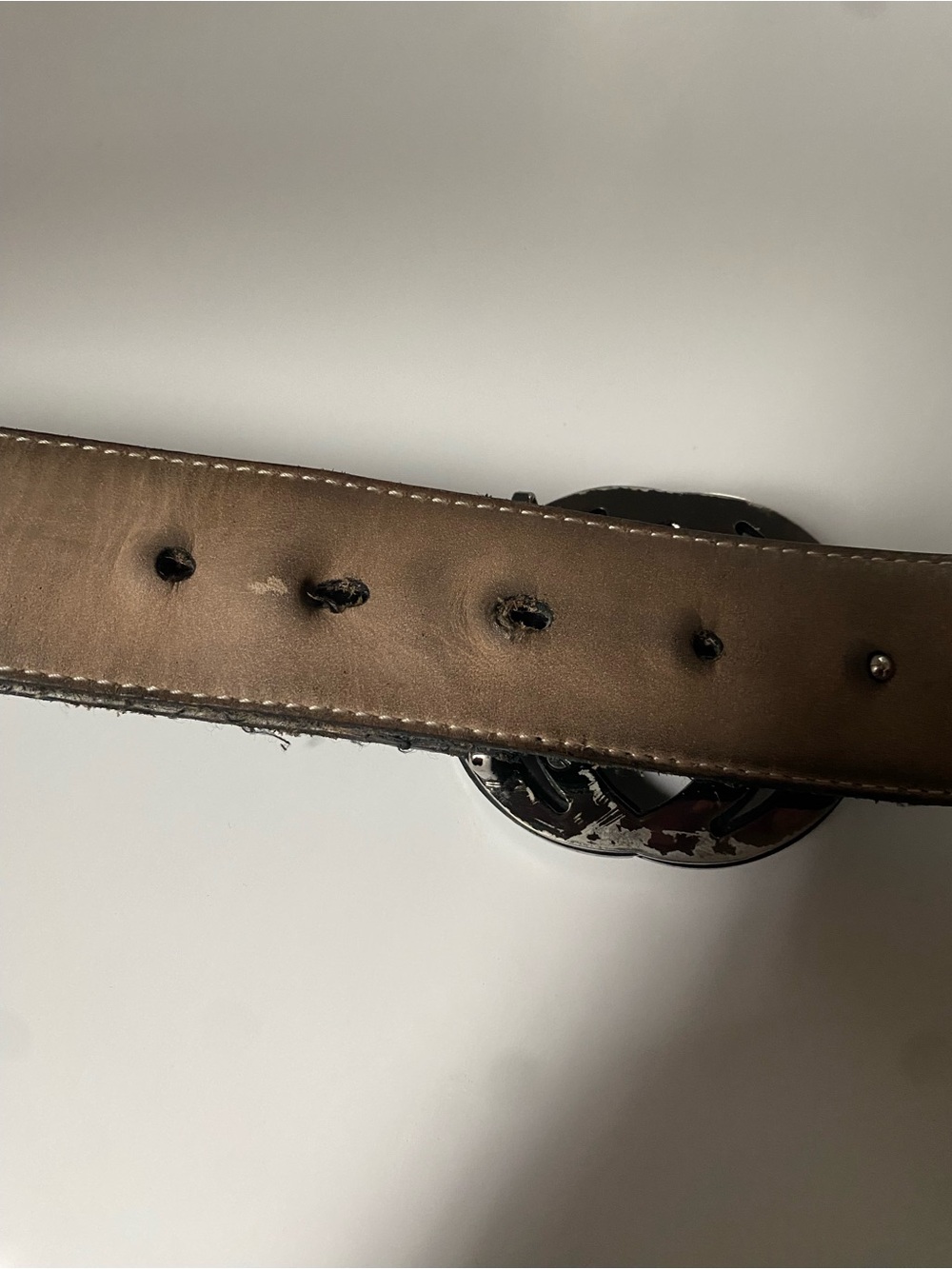 Black Gucci Belt 32-36 - Picture 4 of 8